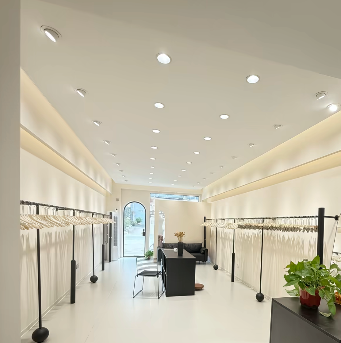 Gimbal Downlight used in Retail shop